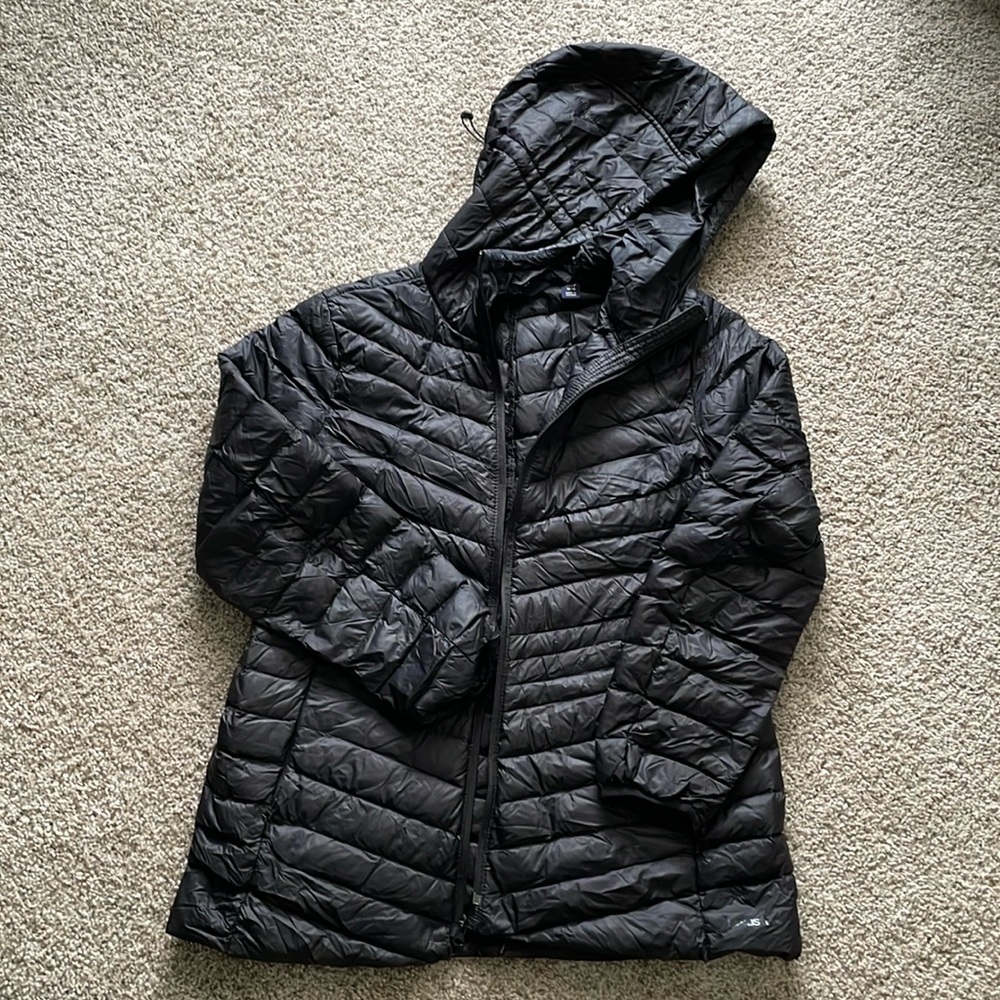 LANDS END black puffy winter jacket.
